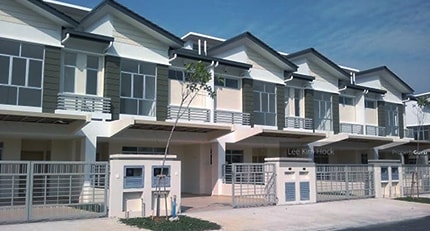 Landed Terrace Housing in Setia Alam by SP Setia Bhd.